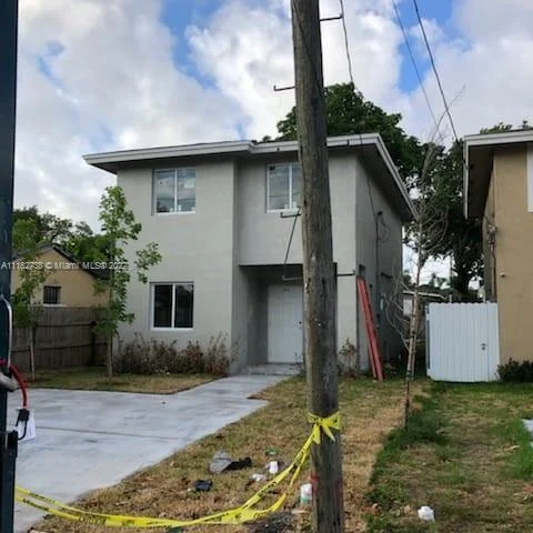 2947 NW 45th St, Miami FL 33142
