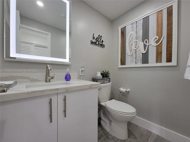 3505 S Ocean Dr # 1203, Hollywood FL 33019