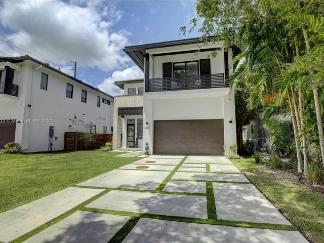 6137 SW 26th St, Miami FL 33155