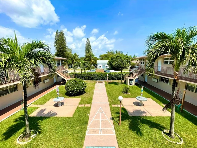 1710 Mckinley St # 16, Hollywood FL 33020