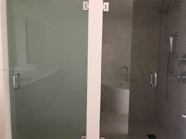 488 NE 18th St # 215, Miami FL 33132