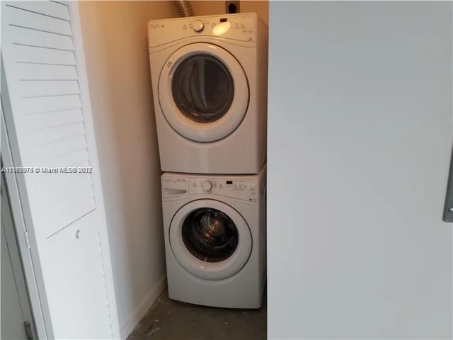 151 SE 1st St # 3207, Miami FL 33131