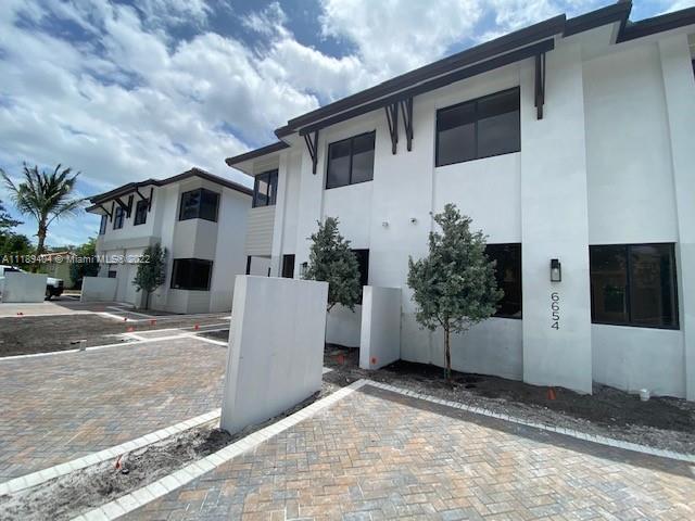 6634 SW 84th St # 6634, Miami FL 33143