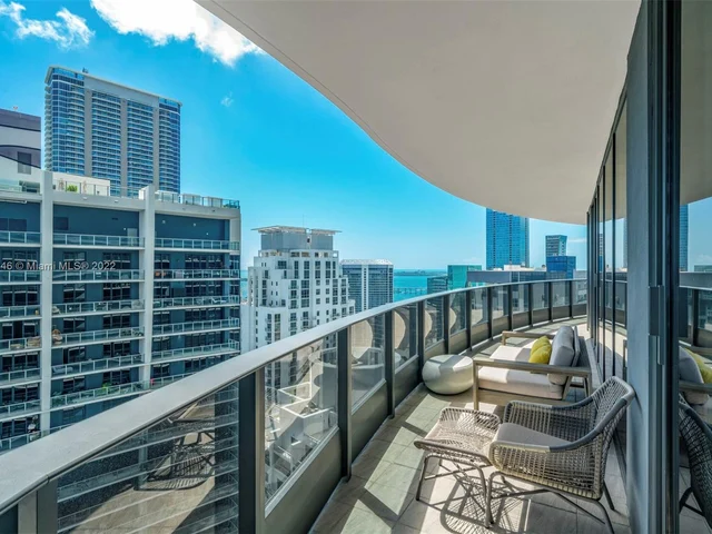 1000 Brickell Plz # 4809, Miami FL 33131