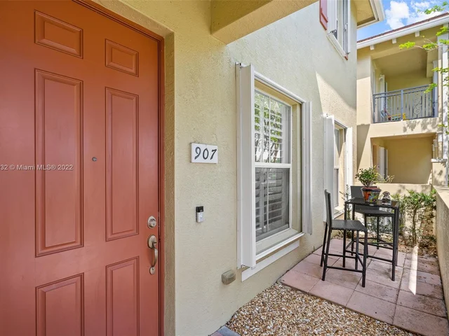 4720 Mimosa Pl # 907, Coconut Creek FL 33073