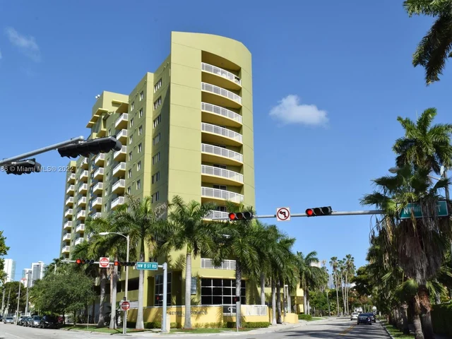 816 NW 11th St # 902, Miami FL 33136