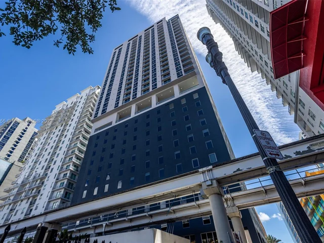 227 NE 2nd St # 2408, Miami FL 33132