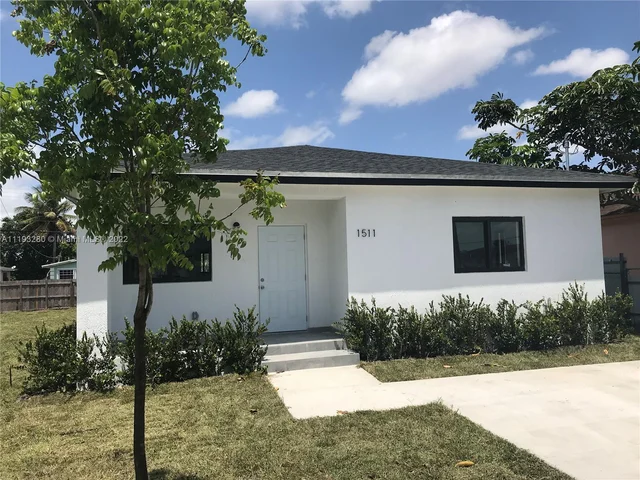 1511 NW 154th St, Miami Gardens FL 33054