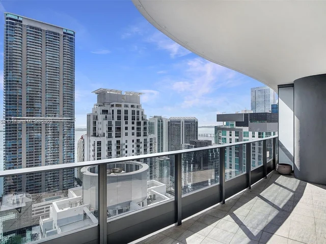 1000 Brickell Plz # 4603, Miami FL 33131