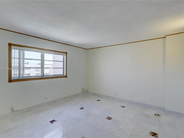 301 NE 14th Ave # 703, Hallandale Beach FL 33009