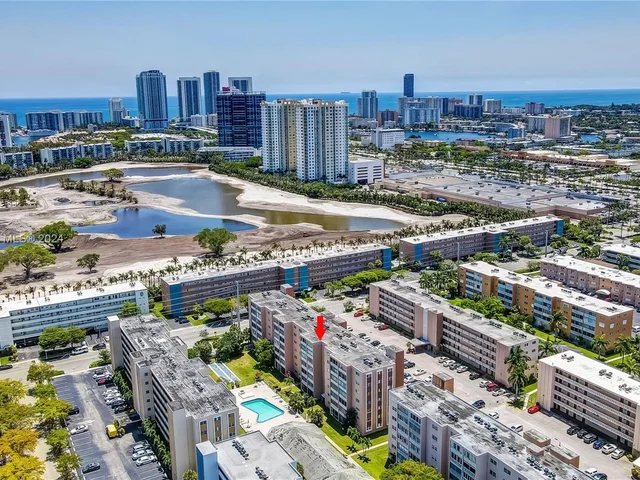 301 NE 14th Ave # 703, Hallandale Beach FL 33009