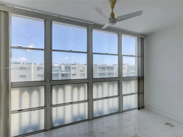 301 NE 14th Ave # 703, Hallandale Beach FL 33009