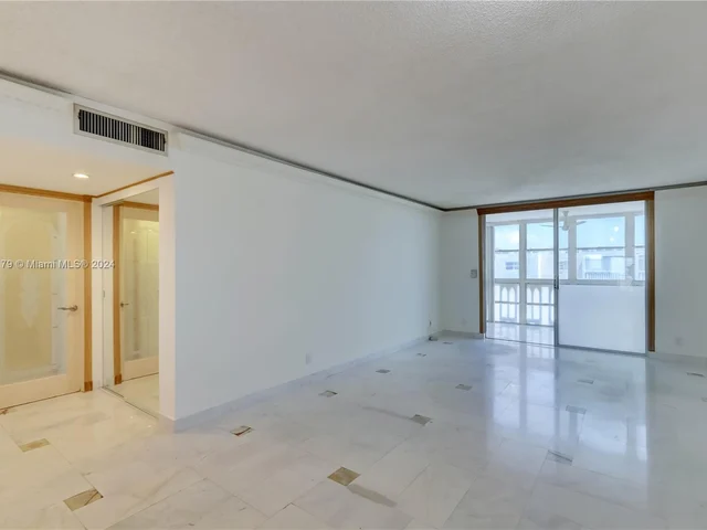 301 NE 14th Ave # 703, Hallandale Beach FL 33009