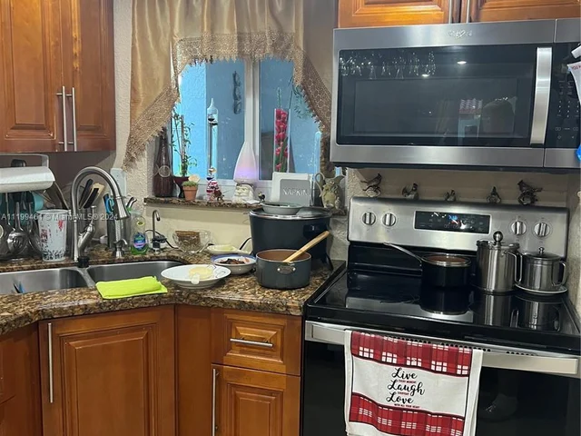 4211 W 10th LN # 1, Hialeah FL 33012