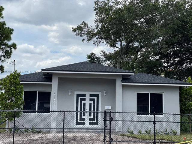 2008 NW 154, Miami Gardens FL 33054