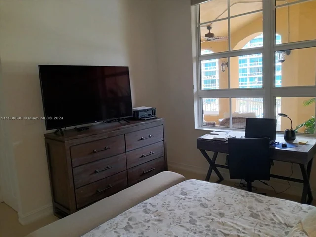 3001 NE 185th St # 311, Aventura FL 33180