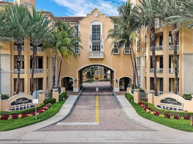 3001 NE 185th St # 311, Aventura FL 33180