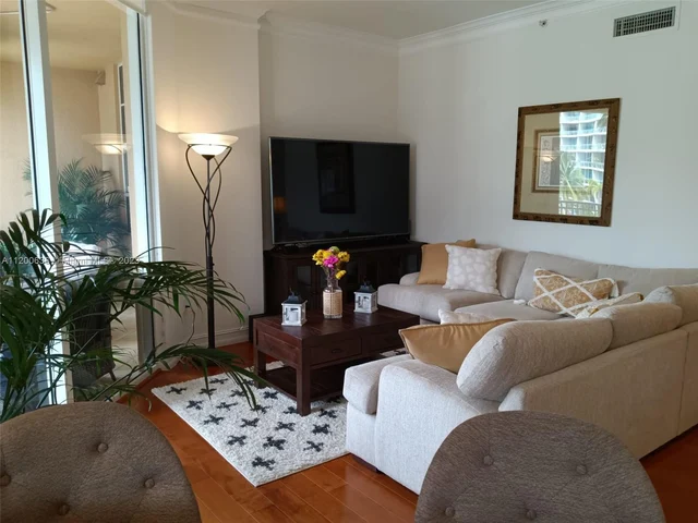 3001 NE 185th St # 311, Aventura FL 33180