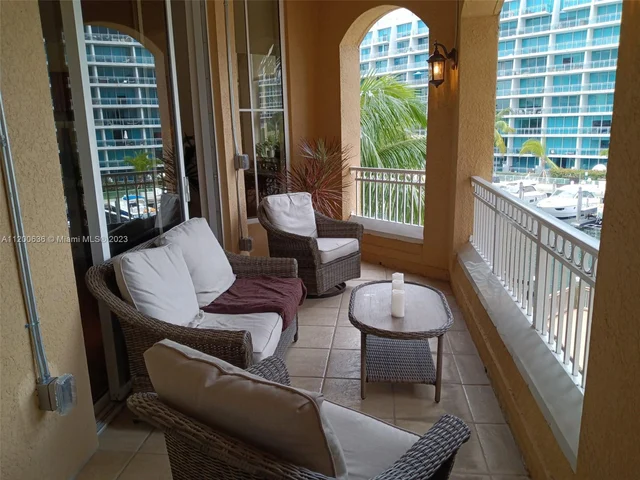 3001 NE 185th St # 311, Aventura FL 33180