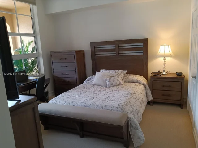 3001 NE 185th St # 311, Aventura FL 33180