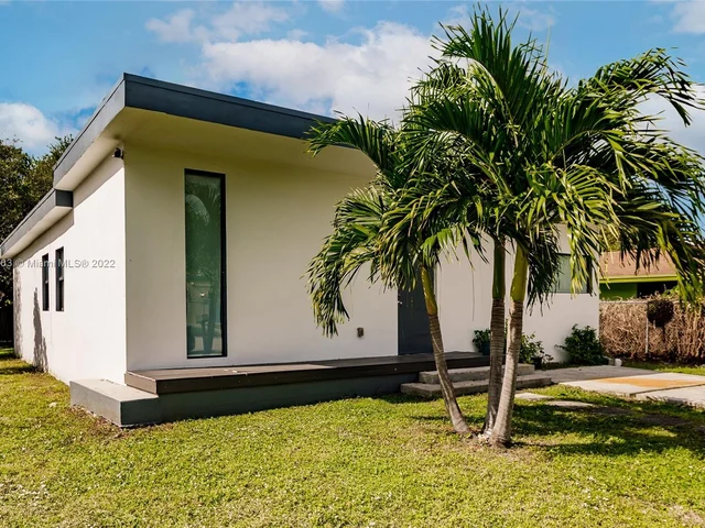 14000 NE 16th Ct, North Miami FL 33181