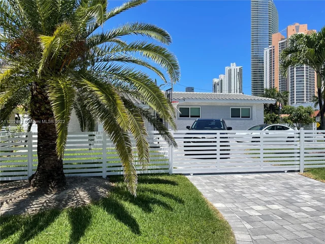 201 186th St, Sunny Isles Beach FL 33160