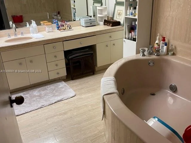 19707 Turnberry Way # 21G, Aventura FL 33180