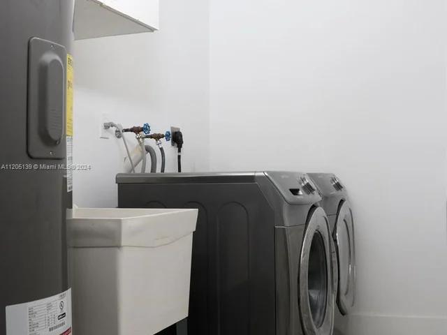 11310 NW 61st St, Doral FL 33178