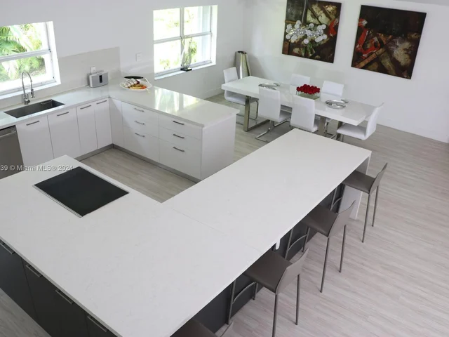 11310 NW 61st St, Doral FL 33178