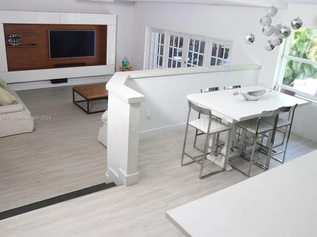 11310 NW 61st St, Doral FL 33178