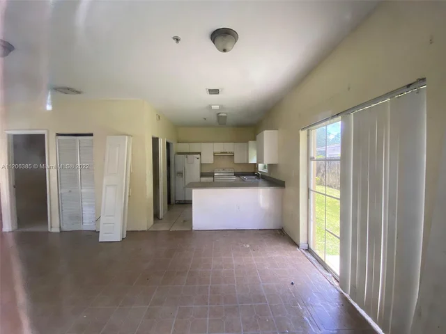 3932 SW 52nd Ave # B5, Pembroke Park FL 33023