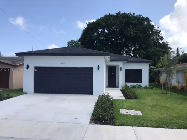 613 NW 10th St, Hallandale Beach FL 33009