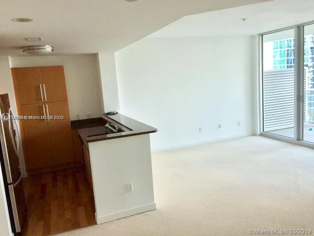 300 S Biscayne Blvd # 1707, Miami FL 33131