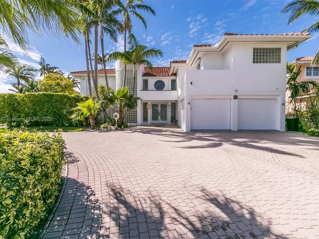 3401 NE 165th St, North Miami Beach FL 33160