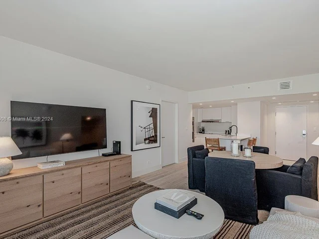 2301 Collins Ave # 426, Miami Beach FL 33139