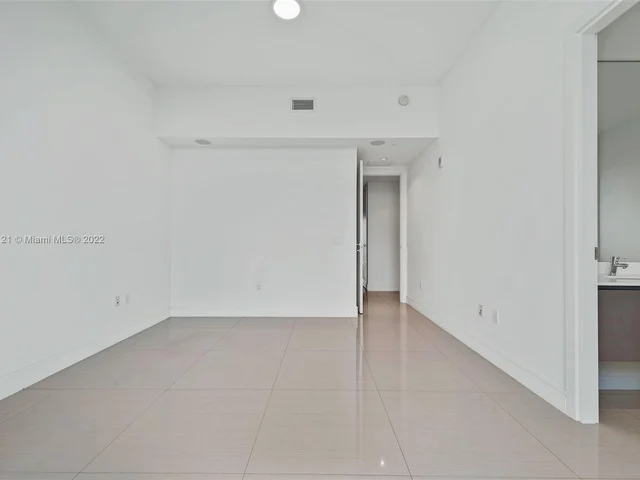 3250 NE 188th St, Aventura FL 33180