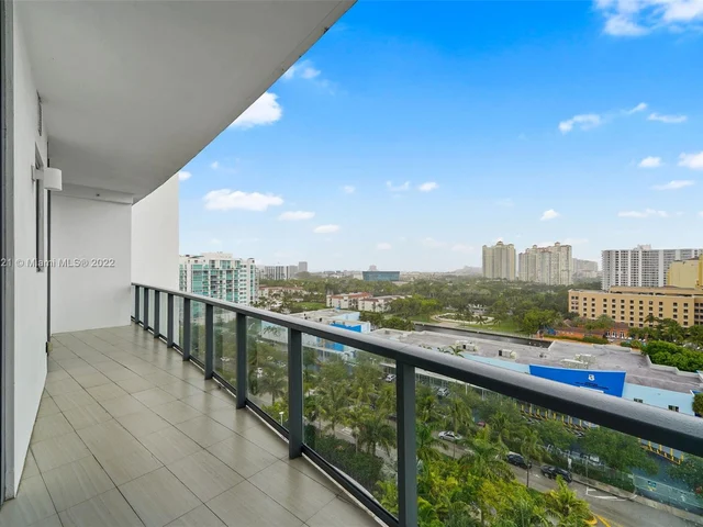 3250 NE 188th St, Aventura FL 33180