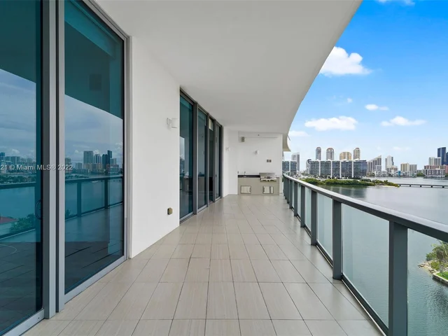 3250 NE 188th St, Aventura FL 33180