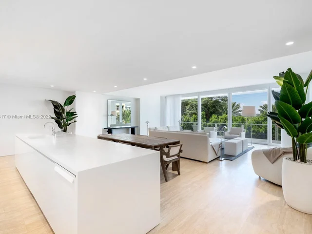 9111 Collins Ave # 322, Surfside FL 33154