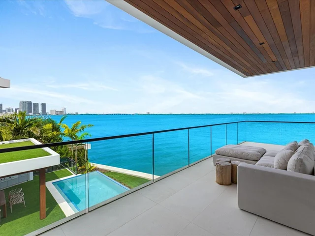 1417 N Venetian Way, Miami Beach FL 33139