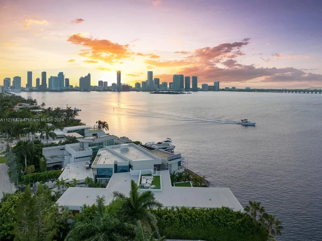 1417 N Venetian Way, Miami Beach FL 33139