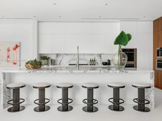 1417 N Venetian Way, Miami Beach FL 33139