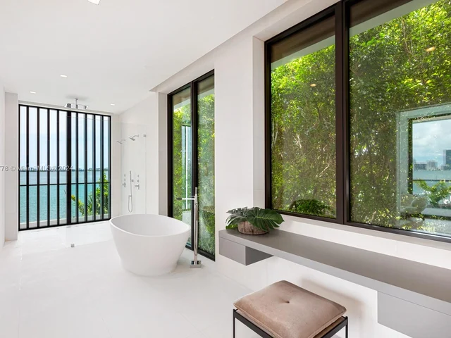 1417 N Venetian Way, Miami Beach FL 33139