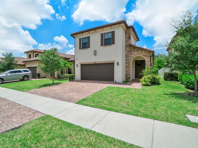 5017 NW 51st Ter, Tamarac FL 33319