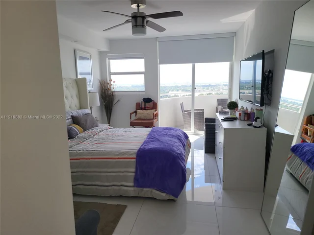 6301 Collins # 2107, Miami Beach FL 33141