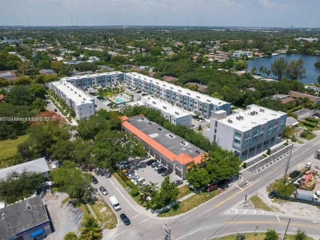 2505 NE 193rd St # 4214, North Miami Beach FL 33180