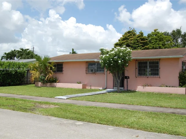 8120 SW 98th Ave, Miami FL 33173