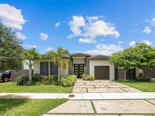 13646 SW 158th Pl, Miami FL 33196
