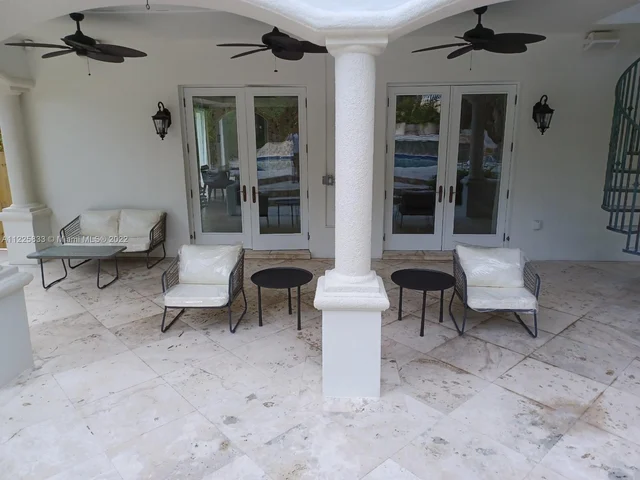 709 Idlewyld Dr, Fort Lauderdale FL 33301