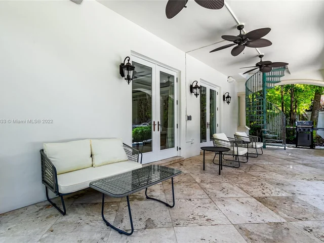 709 Idlewyld Dr, Fort Lauderdale FL 33301